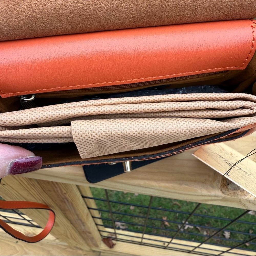 Patricia Nash NWT Orange Floral Embossed Crossbody Bag & Branded Dustbag - Picture 3 of 7
